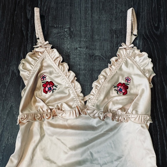 Stella McCartney***Satin High Leg Champagne Bodysuit w/Embroidery***Small $285 - Picture 4 of 7